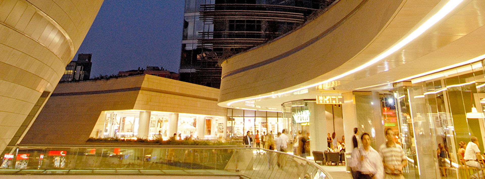 1350x500px-Kanyon-D (1).jpg